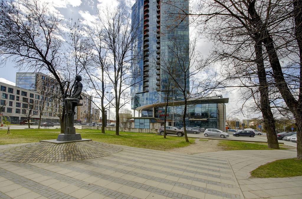 Helios 19 Luxury Vilnius Apartment エクステリア 写真