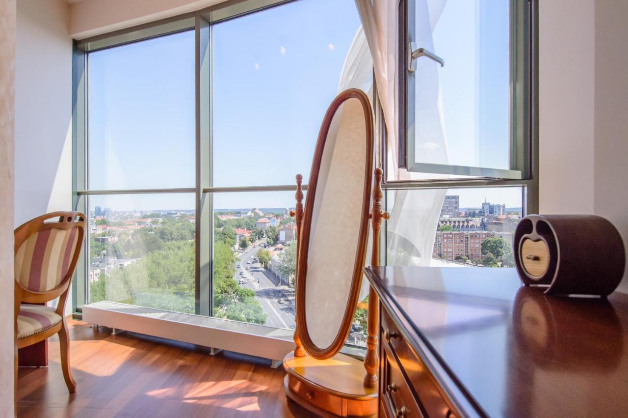 Helios 19 Luxury Vilnius Apartment エクステリア 写真